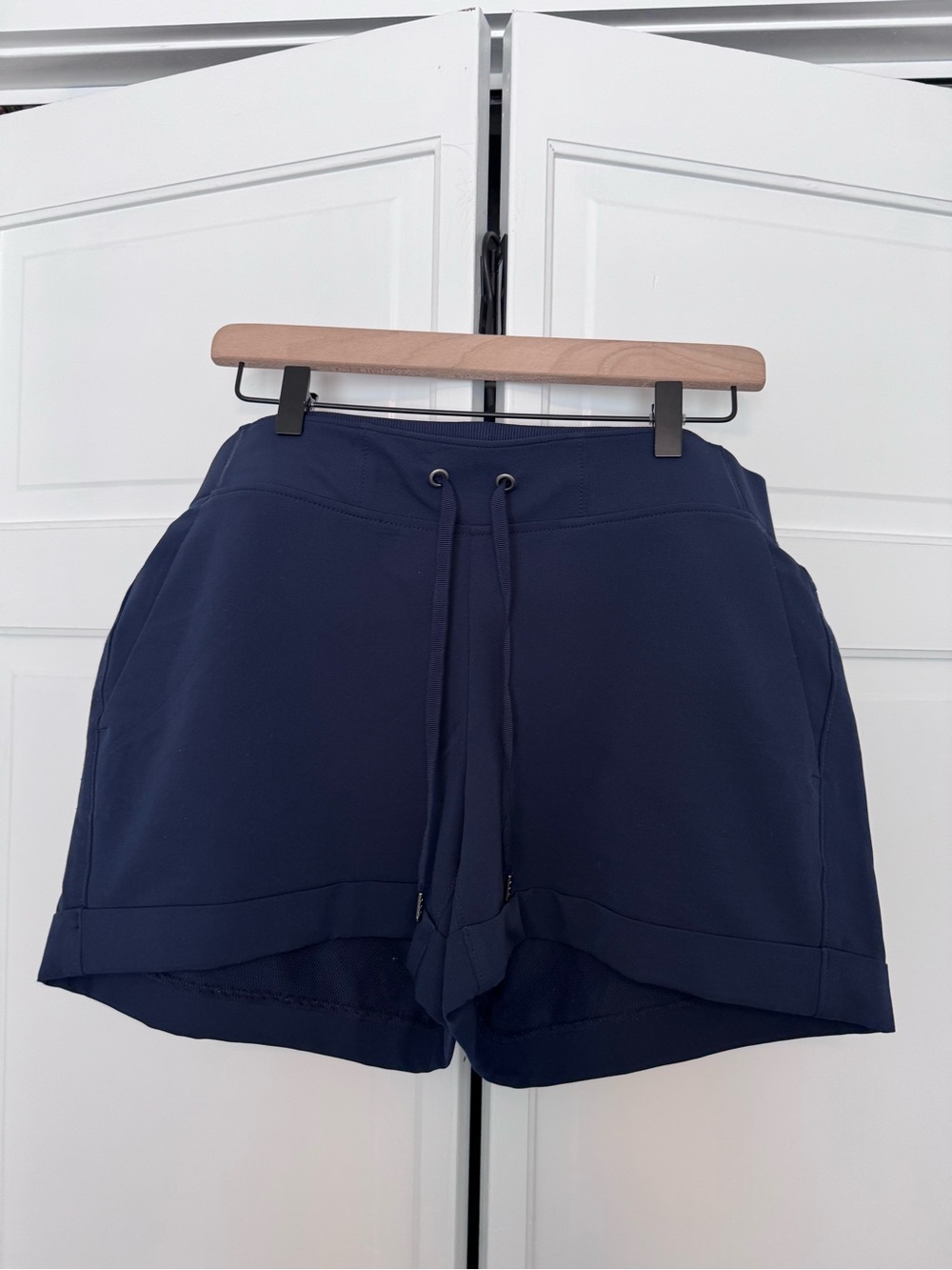Athleta Navy Drawstring Cuffed Athletic Shorts